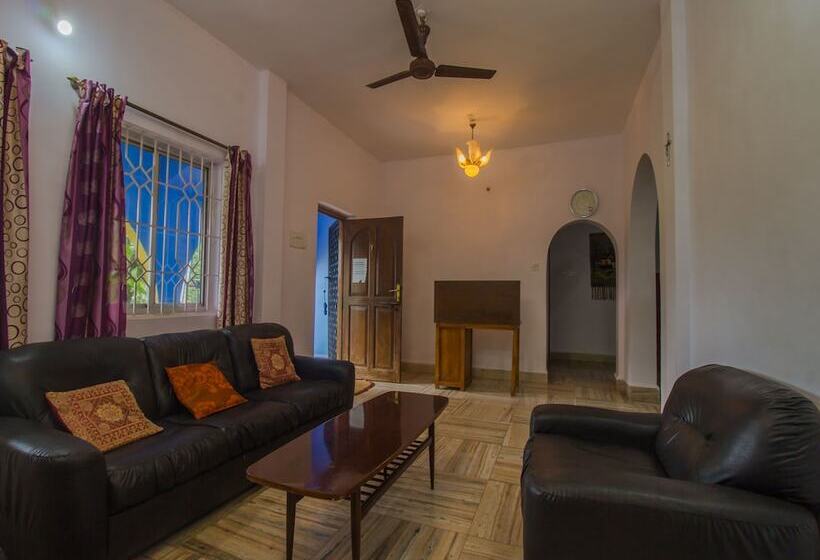 Oyo 16923 Home Graceful Studio