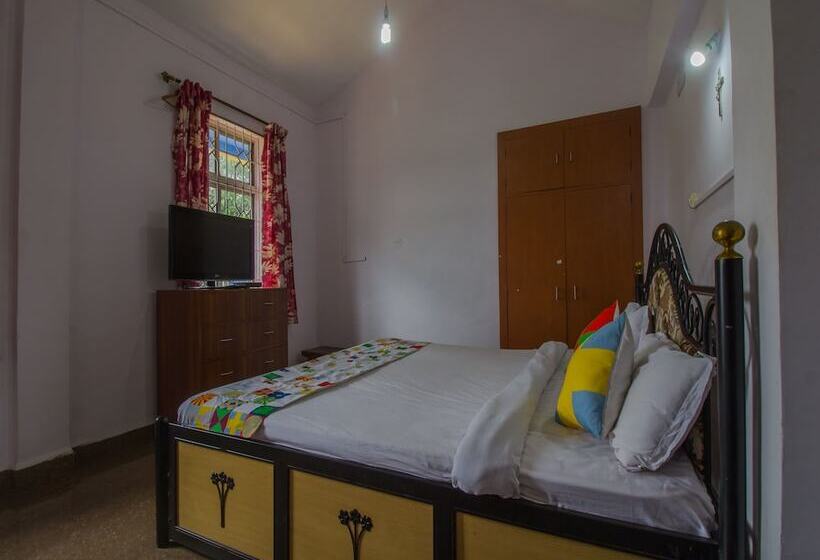 Oyo 16923 Home Graceful Studio