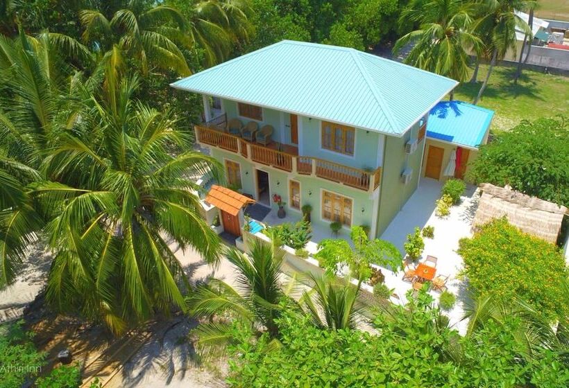 پانسیون Athiri Inn