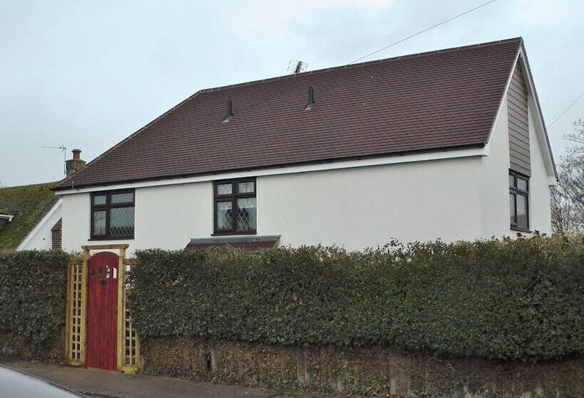 بنسيون Bay Lodge