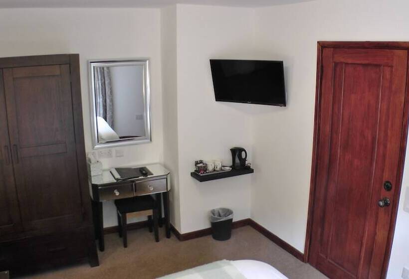 بنسيون Bay Lodge