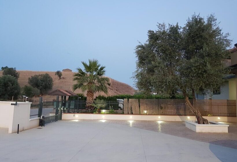 پانسیون Casale Marcalia Bed & Breakfast