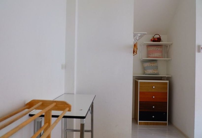 펜션 Franjipani Home