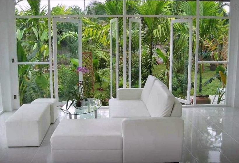 펜션 Franjipani Home