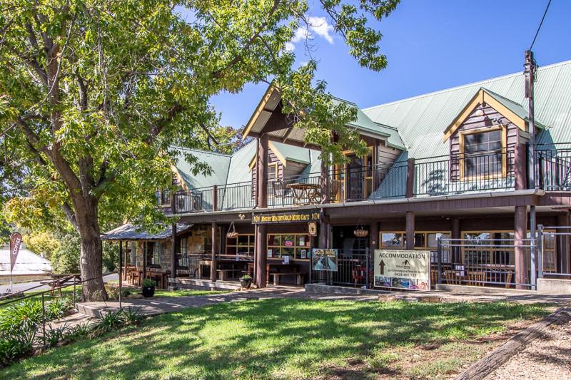 פנסיון Gold Mine Guest House And Cafe