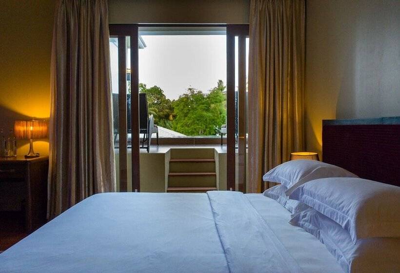 پانسیون Marina Boutique