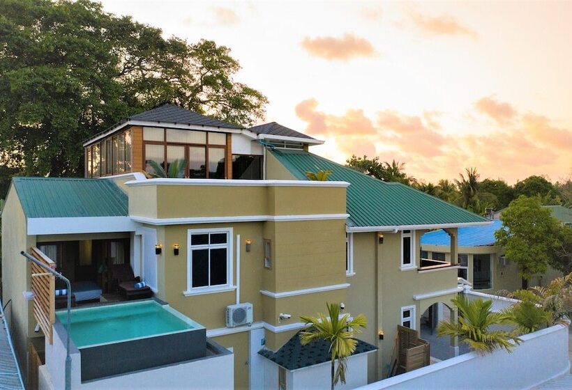 پانسیون Marina Boutique