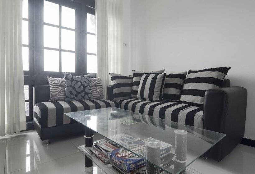 膳宿费 Reddoorz Near Poncol Station