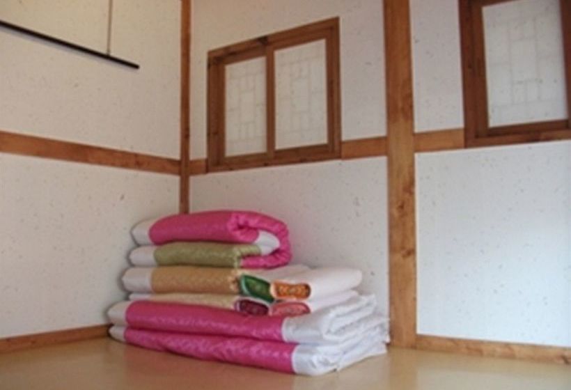 ペンション Sarangchae Hanok Guesthouse