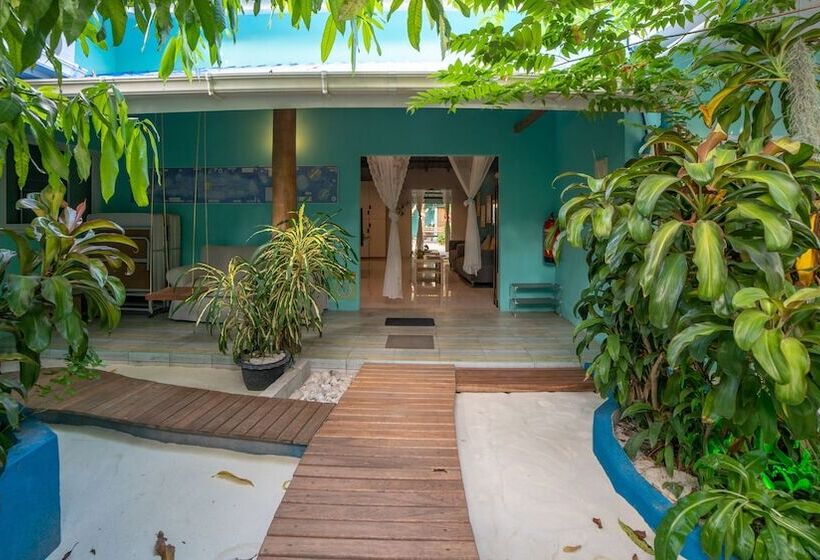 پانسیون Sealavie Inn