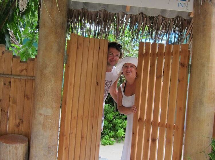 پانسیون Sealavie Inn