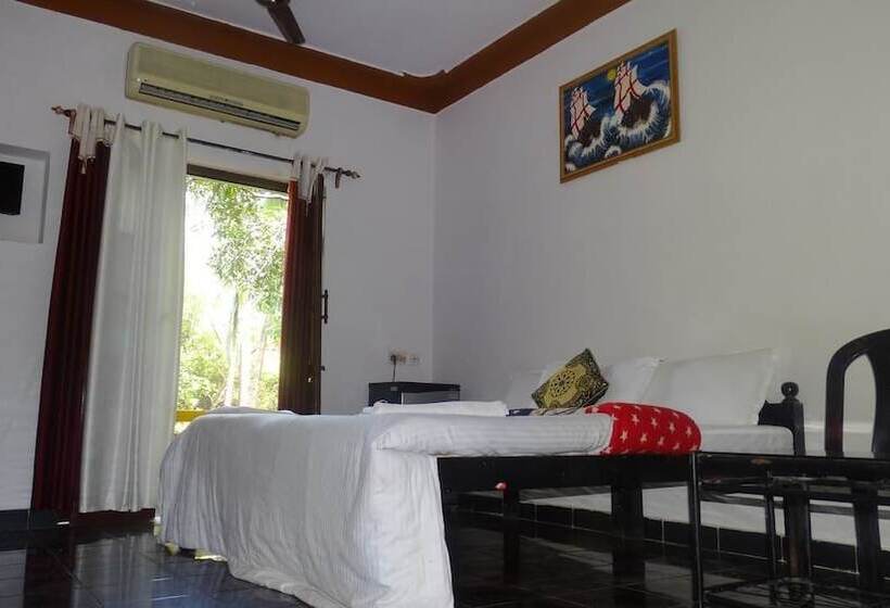 פנסיון Thomson House