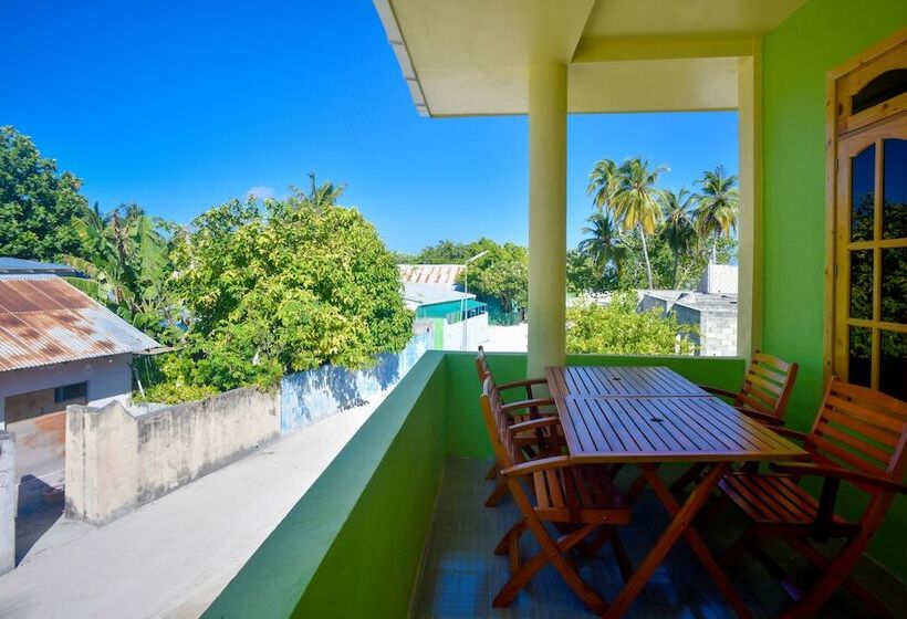 پانسیون Thundee Inn