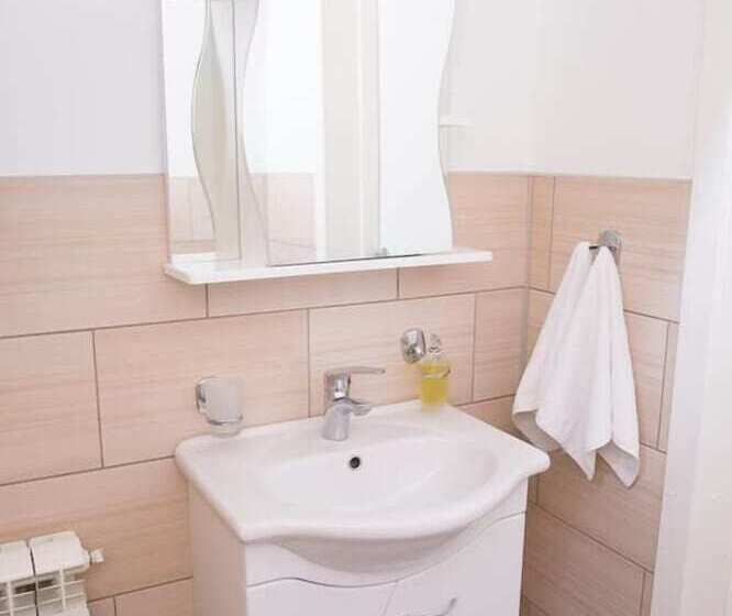 Provence Hotel 4 Seasons