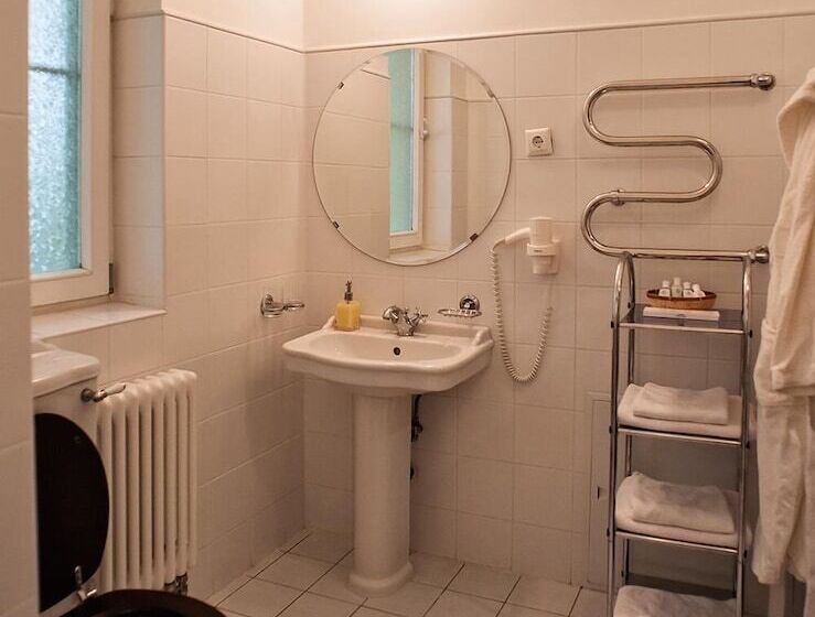 Provence Hotel 4 Seasons