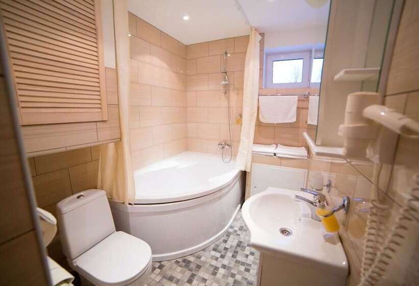 Provence Hotel 4 Seasons