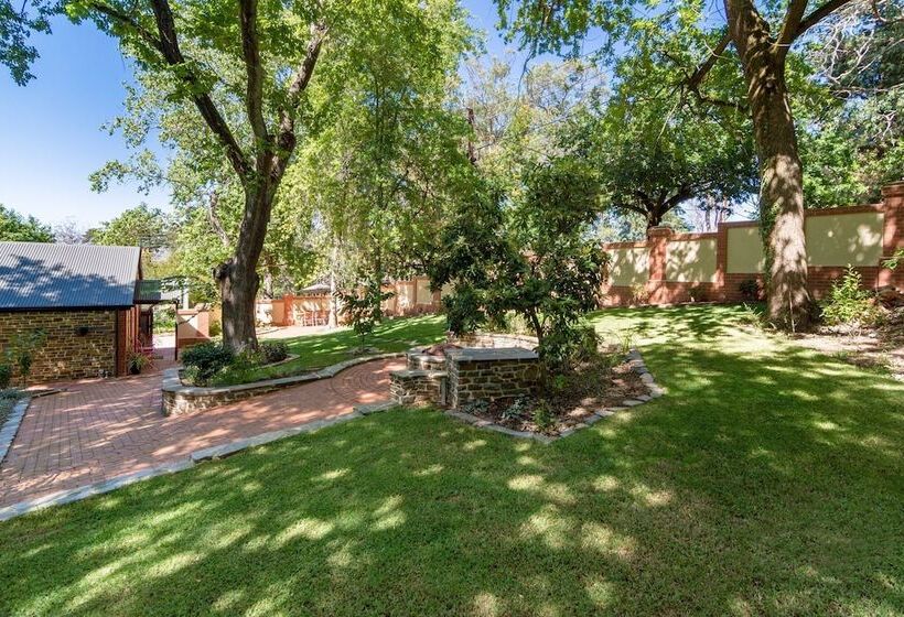 Sherwoode Bed And Breakfast