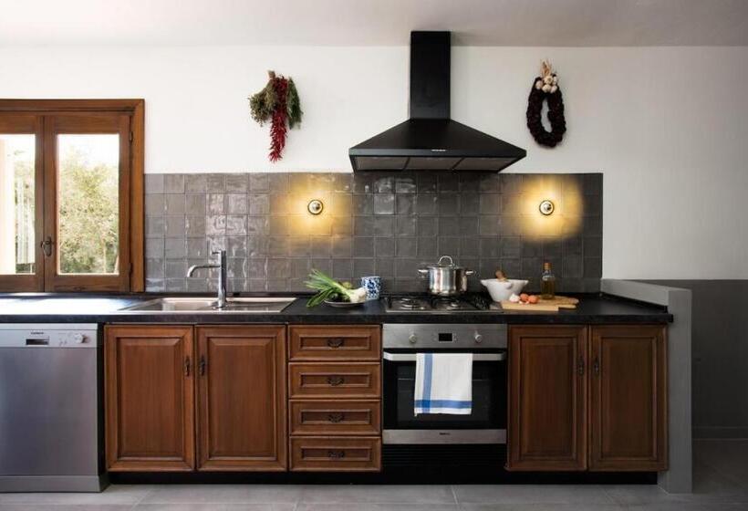 Villa Wicker By Eivillas