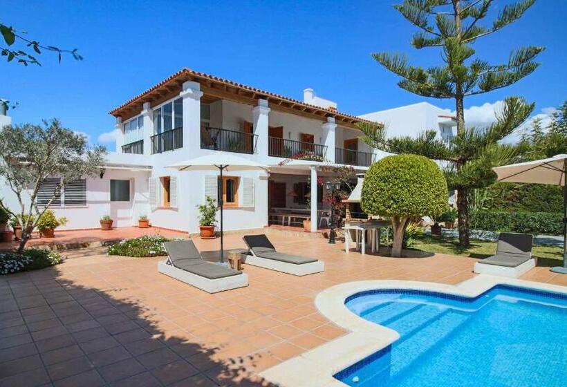 Villa Wicker By Eivillas