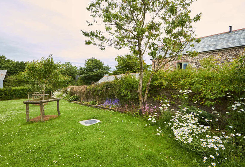 West Pennicknold Barn