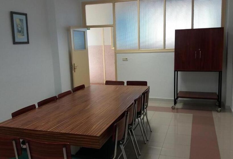 هاستل Centro San Viator