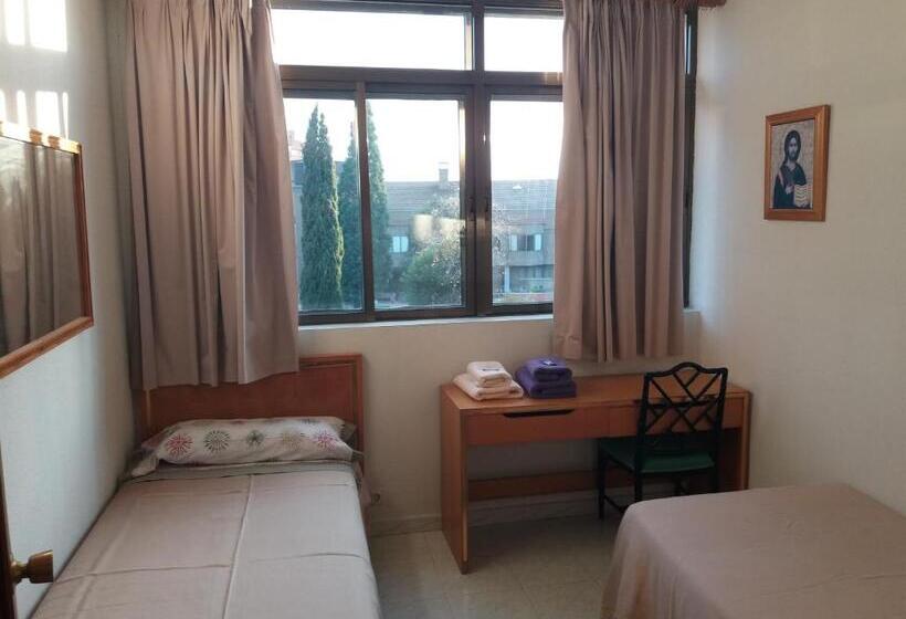 هاستل Centro San Viator