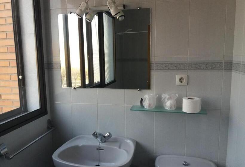 هاستل Centro San Viator