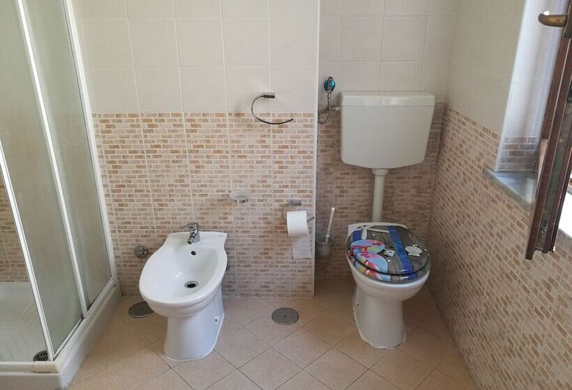 تختخواب و صبحانه Garden Inn