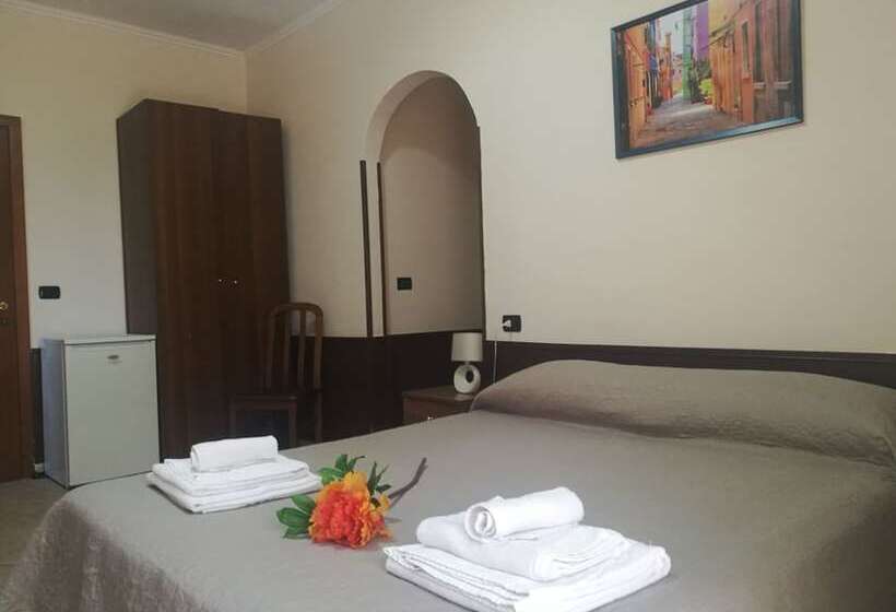 تختخواب و صبحانه Garden Inn