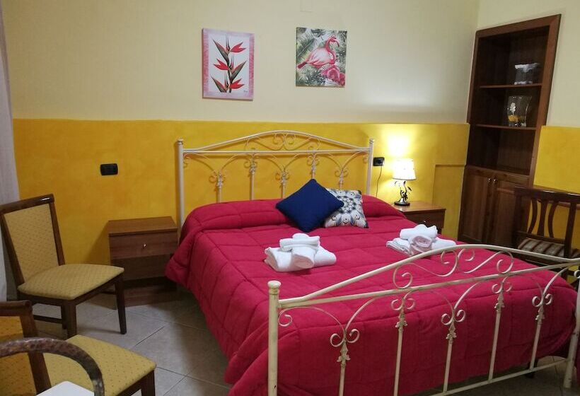 تختخواب و صبحانه Garden Inn