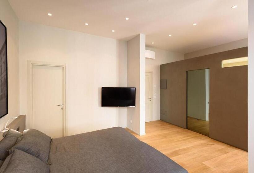 ベッドアンドブレックファースト Palazzo Vasarri   Luxury Design Suites