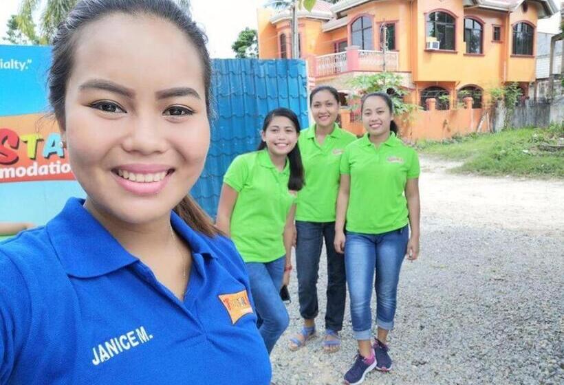 تختخواب و صبحانه Tropical Stay Accommodations