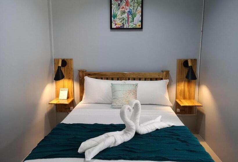 تختخواب و صبحانه Tropical Stay Accommodations