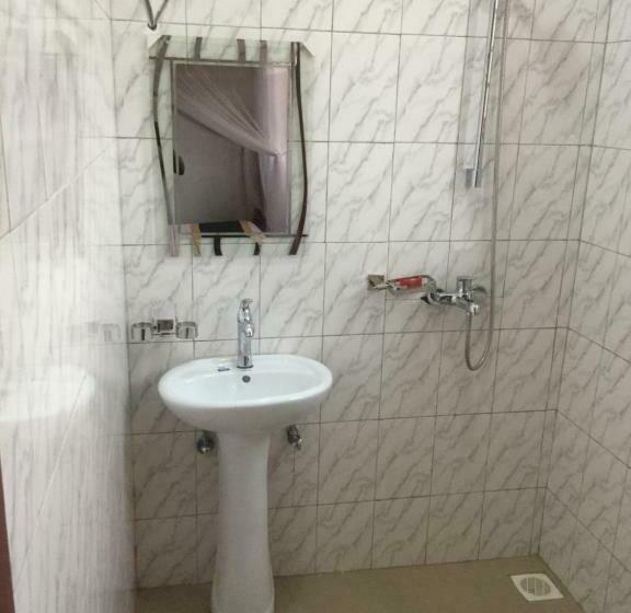 Bunyonyi Heights Inn