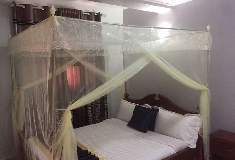 Bunyonyi Heights Inn