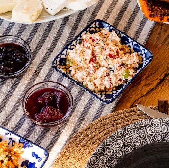 בית מלון כפרי Espira By Antioch