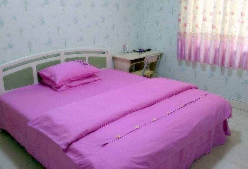 Guanghan Sunshine Hostel