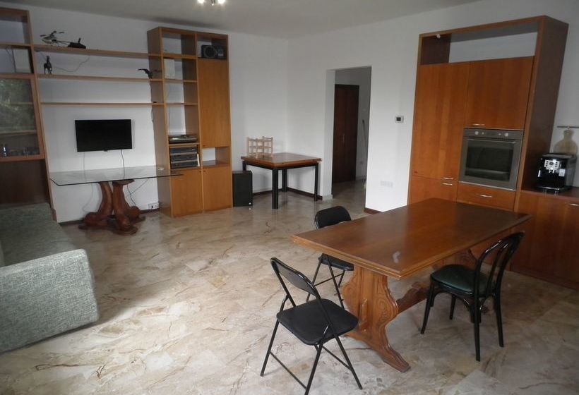 فندق فئة نجمة واحدة Villa Elvia