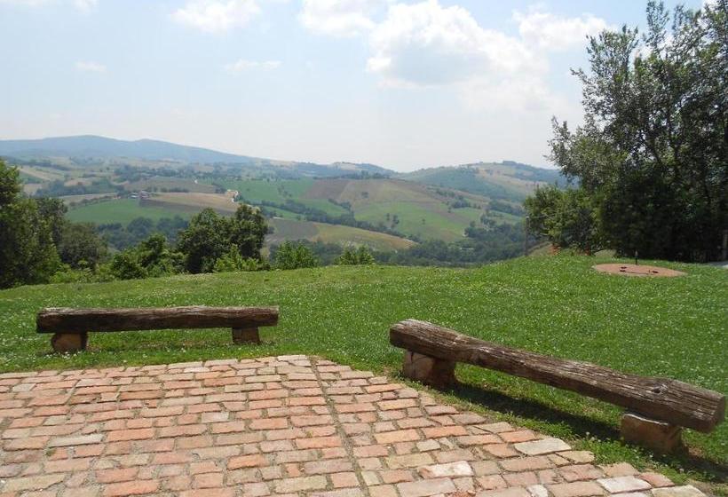 هتل L Isola Che Non C Era