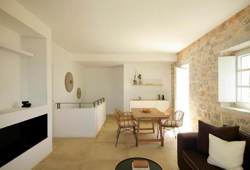 Отель Ariá Estate Suites & Spa