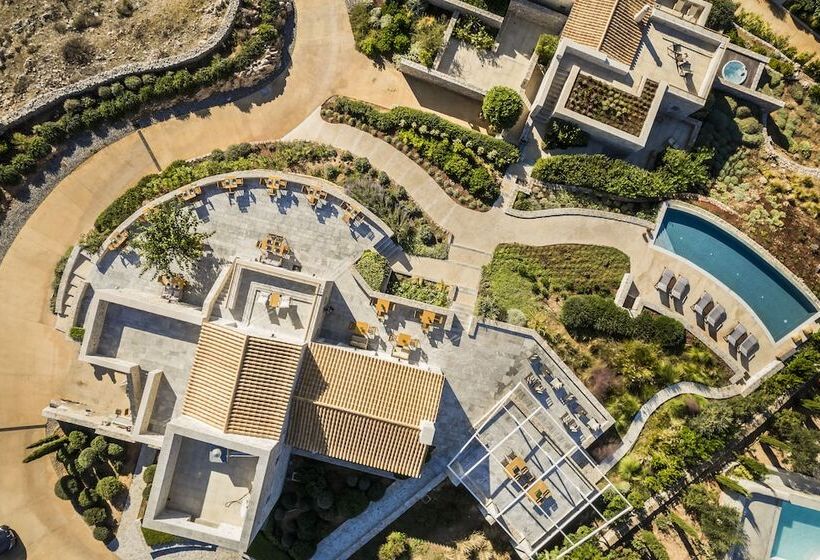 Отель Ariá Estate Suites & Spa