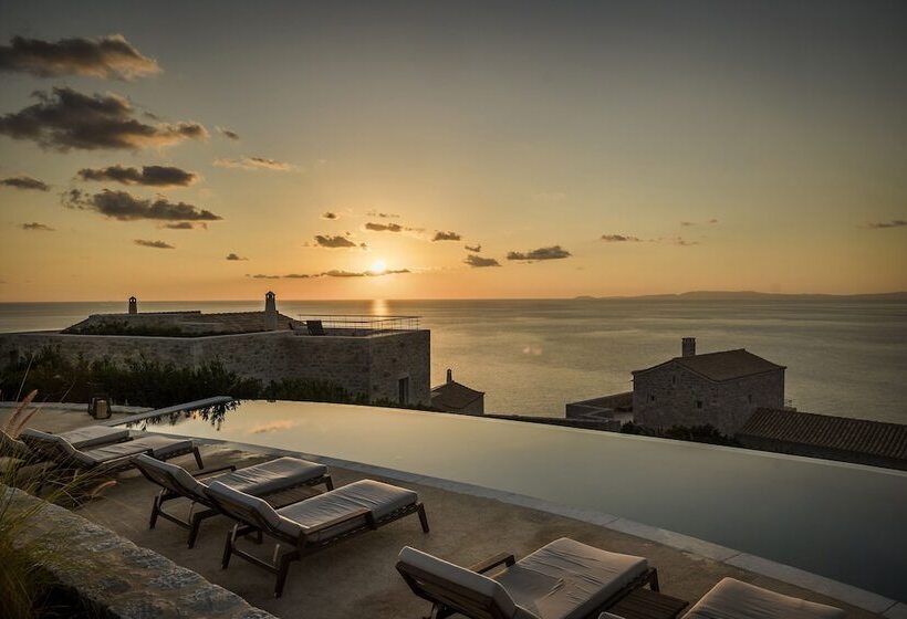 Отель Ariá Estate Suites & Spa