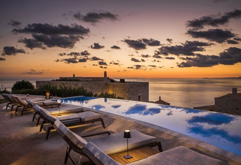 Отель Ariá Estate Suites & Spa