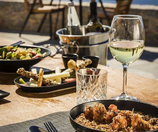 Отель Ariá Estate Suites & Spa