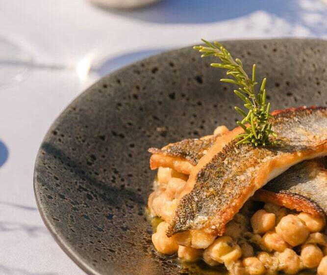 Отель Ariá Estate Suites & Spa