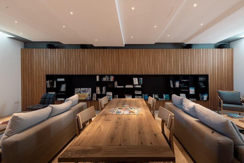 Отель Ariá Estate Suites & Spa