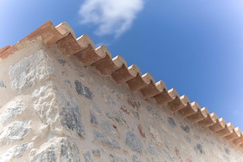 Отель Ariá Estate Suites & Spa