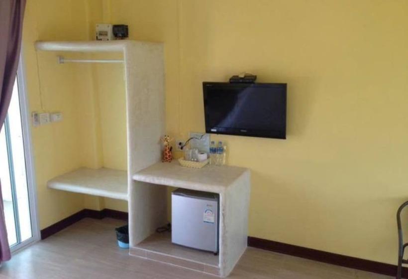 בית מלון כפרי Baanchomjan @ Suanphung