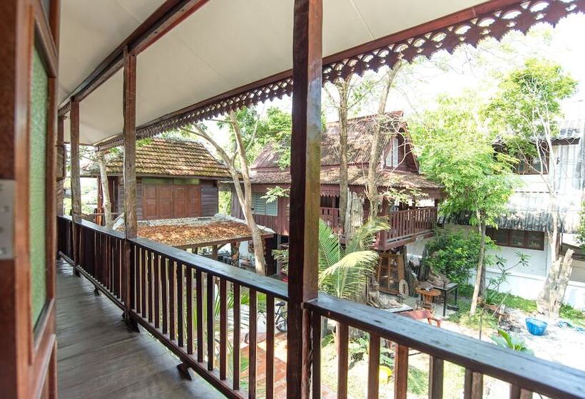 בית מלון כפרי Boon Home Stay Arts And Crafts