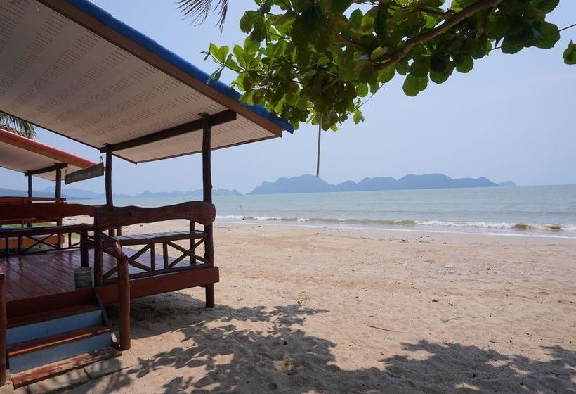 Hotelli Boonchu Bangburd Resort At Chumphon